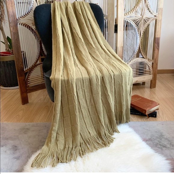 Dissa Textured Knitted Throw Blanket Solid Color Super Soft Decorative 60”x80” - Picture 2 of 8